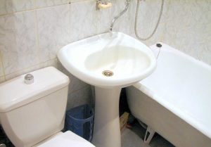 Установка раковины тюльпан в ванной в Астрахани